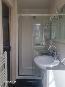 Koupelna v ubytování Serene Family Home and Gardens