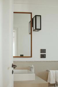 Koupelna v ubytování Masseria Don Luigi-Luxury Farmhouse