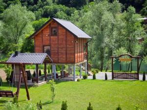 Vườn quanh Etno Kutak Purtić