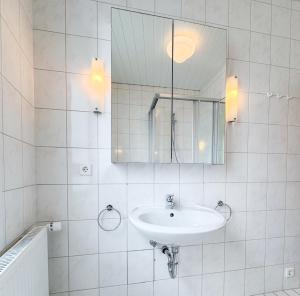 Bilik mandi di Westwind im Haus Portscher