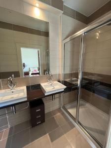 Koupelna v ubytování Esker Lodge + 15 fotografií