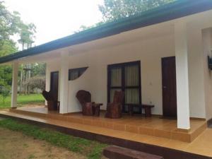 Фотография из галереи Eighth Wonder Resort в городе Kibissa