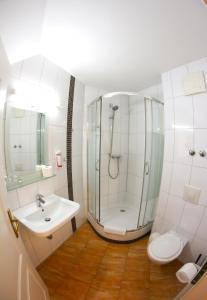 Koupelna v ubytování Hotel Karlshorst