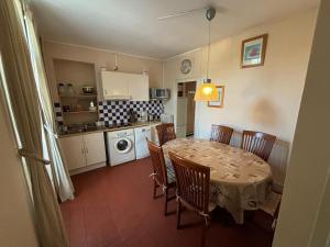 Kuchyň nebo kuchyňský kout v ubytování Villa Sainte-Odile