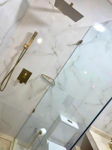 Ένα μπάνιο στο L oasis cachée à deux pas de plage et piscine