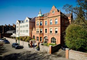 Zgradba, v kateri se nahaja hotel