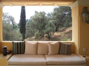Gallery image of Titania il giardino segreto di prospero in Ýpsos