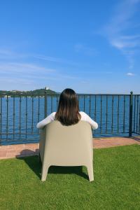 Φωτογραφία από το άλμπουμ του Scarlet Flower - Lago Maggiore σε Meina