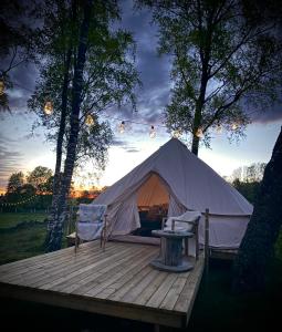 Příroda nedaleko luxury tent + 29 fotografií
