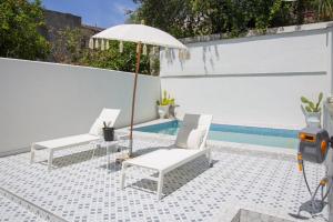 Πισίνα στο ή κοντά στο Queen Suite - Luxury Rooms
