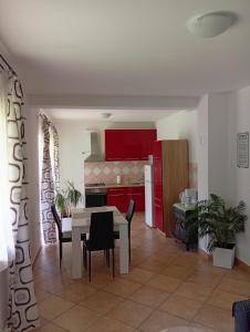 Kuchyň nebo kuchyňský kout v ubytování Apartment Zlatko