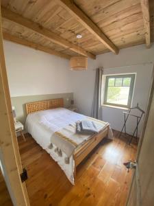 Postel nebo postele na pokoji v ubytování Maison de Campagne avec Piscine + 18 fotografií
