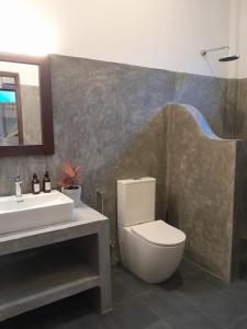 Koupelna v ubytování Beach Inns Residences + 48 fotografií