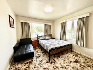 Katil atau katil-katil dalam bilik di PRIVATE ROOMS IN CENTRAL AUCKLAND