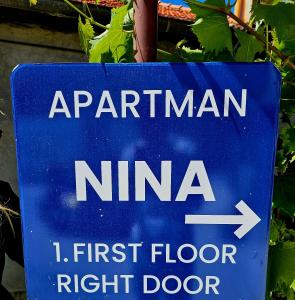 Certifikát, hodnocení, plakát nebo jiný dokument vystavený v ubytování Nina