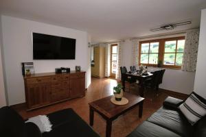 Afbeelding uit fotogalerij van Landhaus Lindorfer in Grossarl +41 foto's