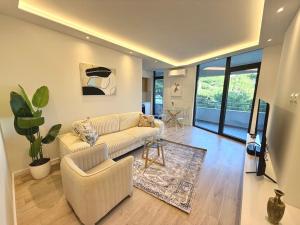 Galería fotográfica de Durres Currila Beach RESORT White Hill en Durrës