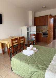 Afbeelding uit fotogalerij van Marialena hotel in Archangelos