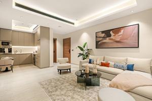 Nhà bếp/bếp nhỏ tại LIV by Yamama - KAFD +21 ảnh