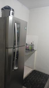Η κουζίνα ή μικρή κουζίνα στο Casa Glória macaé