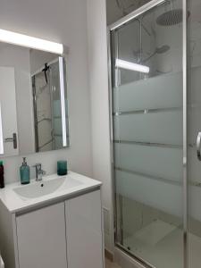 Ένα μπάνιο στο Home Nature et Design