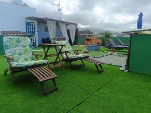 Vonkajšia záhrada v ubytovaní Terraza Alcalá