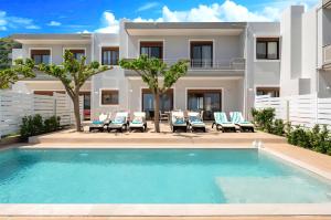 Bazén v ubytování Sunlight Villas Heated Pool nebo v jeho okolí