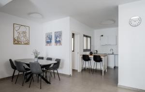 Dapur atau dapur kecil di Wonderful 3 bedroom on the beach +13 gambar