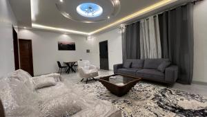 ダカールにあるCozy ROofTop Studio Apartment Near Almadiesのギャラリーの写真 +13枚の写真