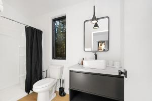 Gallery image of Tiny A-Frame Romantic Getaway in Wiscasset