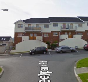 Byggingin sem sumarhúsið er í