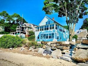 Το κτήριο όπου στεγάζεται  το διαμέρισμα