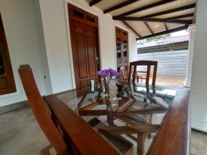 Ruang duduk di Ape Gedara Homestay