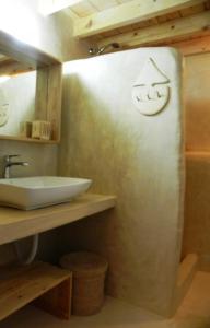 Kúpeľňa v ubytovaní Lindos Esel Suites