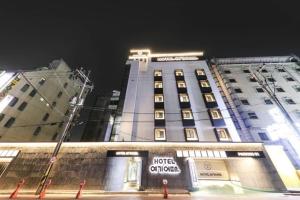 Φωτογραφία από το άλμπουμ του Incheon Seo-gu Hotel Yeogiyo σε Kŏmbau
