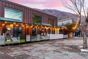 Gallery image of Gapyeong Funny Meongmeong Petkids Pension in Gapyeong