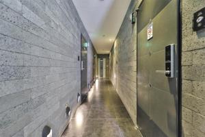 YonginYongin Hotel Wow的走廊,走廊