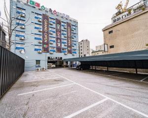 Budova, kde se hotel nachází