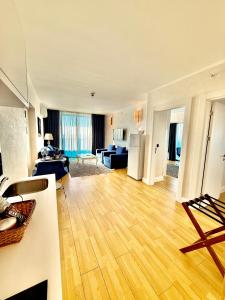 Posezení v ubytování Luxury Batumi Hotel + 37 fotografií
