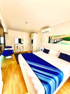 Postel nebo postele na pokoji v ubytování Luxury Batumi Hotel