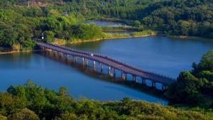 Galeriebild der Unterkunft HENTIQUE RESORT TIANMU LAKE in Fengjiabian