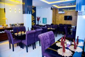 Khu vực ghế ngồi tại Hilton Euphoria Hotel