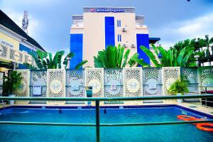 Bazén v ubytování Hilton Euphoria Hotel nebo v jeho okolí