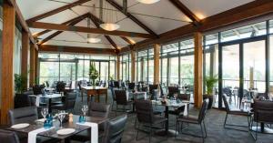 Εστιατόριο ή άλλο μέρος για φαγητό στο Private 1bdr Villa Pinot located within Cypress Lakes Resort
