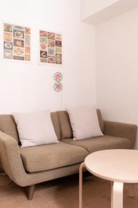 Posezení v ubytování Cozy flat in Hong Kong