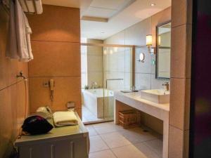 Koupelna v ubytování Kunming Wenhui Hotel + 132 fotografií