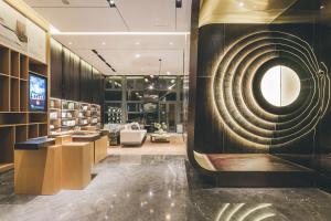 TV a/nebo společenská místnost v ubytování Atour S Hotel Shanghai Xujiahui Tianyaoqiao