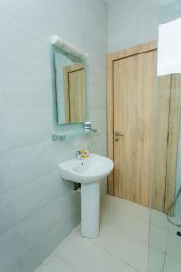 Phòng tắm tại Lumineux T3 à la 8e tranche