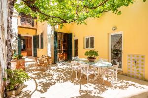 Patio lub wspólna przestrzeń na świeżym powietrzu w obiekcie Cas Sitger