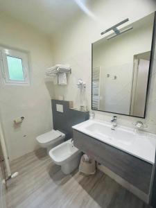 A bathroom at Hotel Giardinetto Al Sant'Orsola